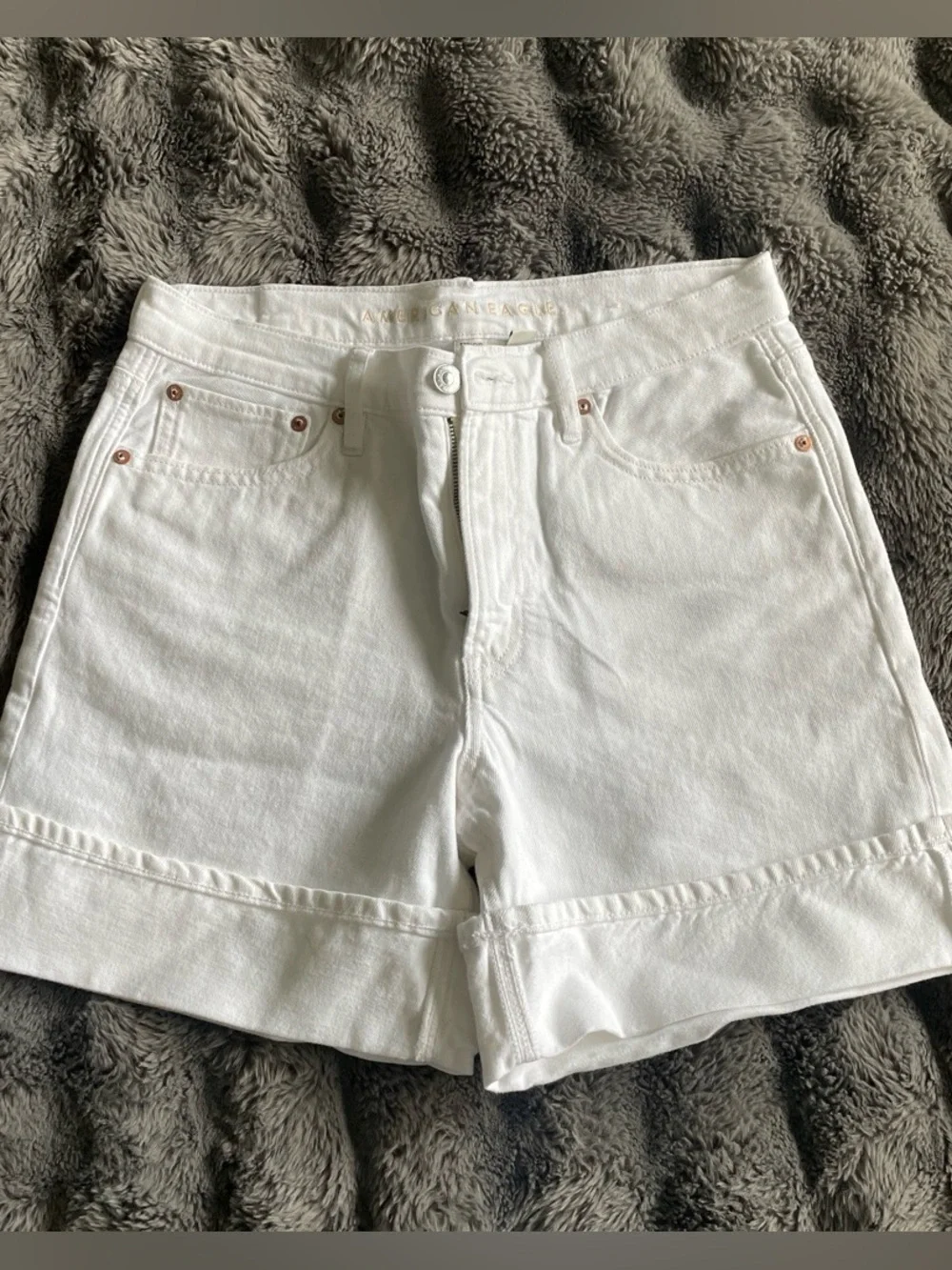 American Eagle Outfitters White High-Rise Jean Shorts